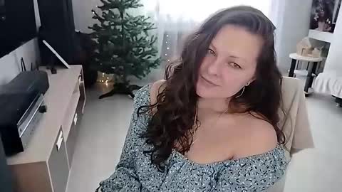 Snapshot of amilafran chatting on February 2026 07:51:01 AM Mila online show from February 2026 07:51:01 AM