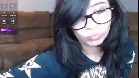 Snapshot of amilustxx chatting on May 2026 06:42:02 PM amilust online show from May 2026 06:42:02 PM