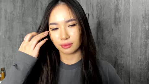 Snapshot of amina_artin chatting on December 2024 01:18:02 PM Amina online show from December 2024 01:18:02 PM