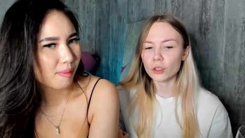 Snapshot of amina_artin chatting on February 2025 07:14:02 PM Amina online show from February 2025 07:14:02 PM