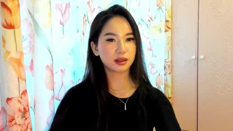 Snapshot of amina_artin chatting on December 2025 05:57:01 AM Amina online show from December 2025 05:57:01 AM