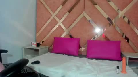 amira xx2 online show from July 2026 07:32:01 PM