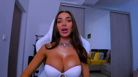 Snapshot of amiracataleya chatting on February 2025 11:38:02 AM Arinna online show from February 2025 11:38:02 AM