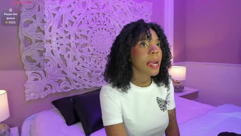 amirajones online show from May 2026 08:38:02 PM