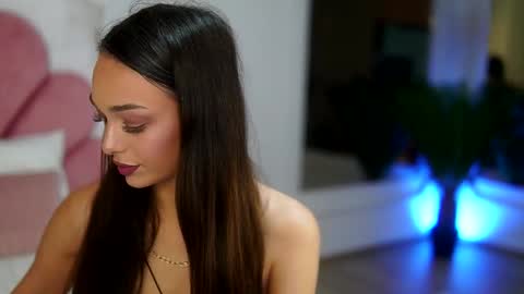 Amiraveyl online show from October 2025 08:51:01 PM