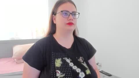Amira Vyxen online show from June 2026 08:04:02 AM
