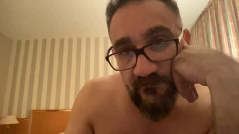 Snapshot of amirsds3298129 chatting on February 2026 06:40:02 PM amirsds3298129 online show from February 2026 06:40:02 PM