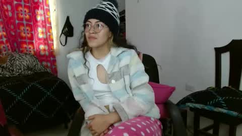 amitlu_ online show from December 2024 02:05:02 PM