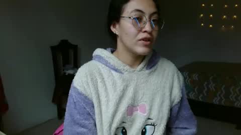 amitlu_ online show from February 2025 06:53:01 PM