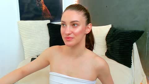 Amira online show from June 2026 04:19:01 AM