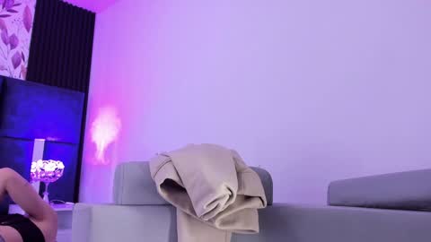 Snapshot of ammyjoness_ chatting on December 2024 04:12:02 AM Ammy Jones online show from December 2024 04:12:02 AM