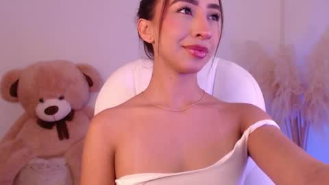 Snapshot of amonet_x chatting on October 2025 11:01:01 AM Sophi online show from October 2025 11:01:01 AM