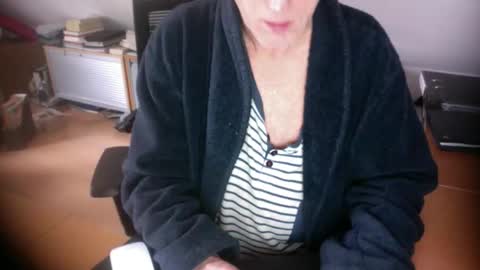 Amor2200 online show from February 2026 09:38:01 AM