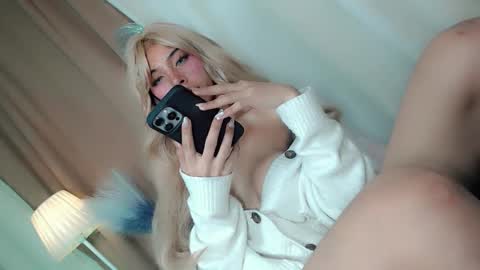 Belle Tylor online show from December 2025 01:03:01 AM