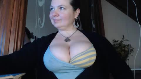 amorelara online show from January 2025 07:24:02 AM