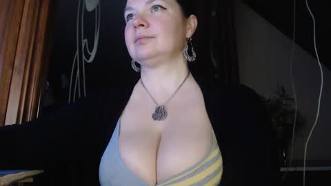 amorelara online show from January 2025 04:50:01 AM