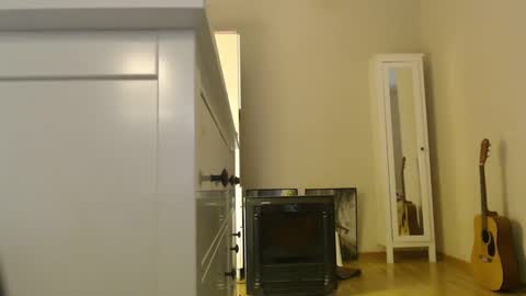 Snapshot of amoremeoww chatting on March 2025 02:47:02 AM miss unforgettable online show from March 2025 02:47:02 AM