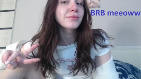 Snapshot of amoremeoww chatting on May 2026 05:52:01 PM miss unforgettable online show from May 2026 05:52:01 PM