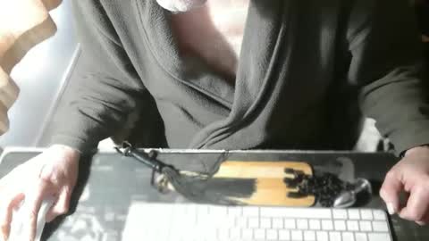amslave4f online show from May 2026 12:01:02 PM