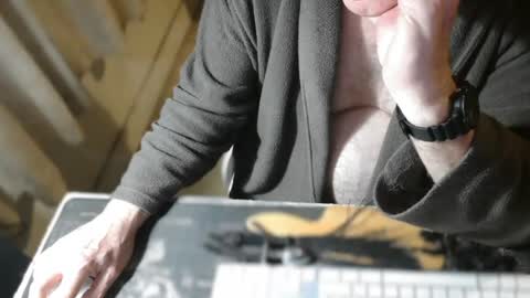 amslave4f online show from July 2026 09:52:02 PM