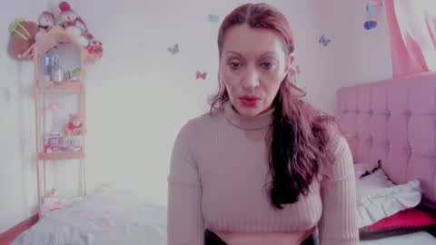Snapshot of amunet_ chatting on December 2025 12:31:02 PM Amunet online show from December 2025 12:31:02 PM