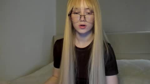 amy1_1 online show from October 2025 07:47:01 PM