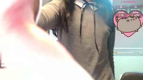 Snapshot of amy__adams1 chatting on January 2025 04:23:01 AM Amy 3 online show from January 2025 04:23:01 AM