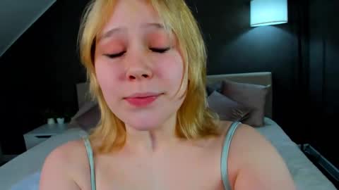 Amy online show from February 2025 07:01:02 AM