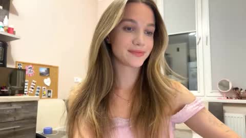 Snapshot of amy_meoww chatting on October 2025 06:32:01 PM amy_meoww online show from October 2025 06:32:01 PM