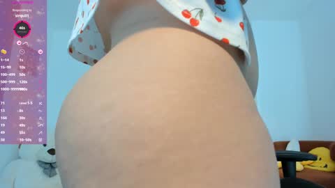 Snapshot of amy_ross1 chatting on January 2025 07:46:01 PM Daniela M online show from January 2025 07:46:01 PM