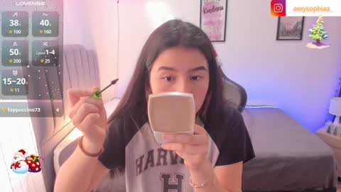 Snapshot of amy_sophiaa chatting on December 2024 06:18:02 PM Amy sophia 3 online show from December 2024 06:18:02 PM