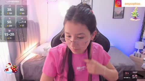 Snapshot of amy_sophiaa chatting on December 2024 04:35:02 PM Amy sophia 3 online show from December 2024 04:35:02 PM