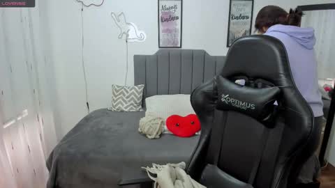 Snapshot of amy_sophiaa chatting on September 2025 12:17:01 PM Amy sophia 3 online show from September 2025 12:17:01 PM