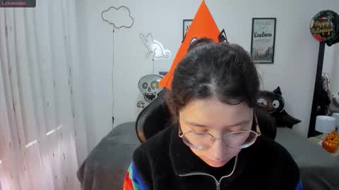 Snapshot of amy_sophiaa chatting on October 2025 12:15:01 PM Amy sophia 3 online show from October 2025 12:15:01 PM