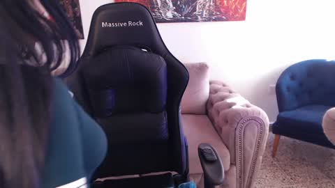 Snapshot of amy_stiward chatting on February 2025 09:36:01 PM Mia Cristancho online show from February 2025 09:36:01 PM