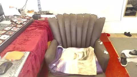 Trashely Gimpson online show from July 2026 07:59:01 AM
