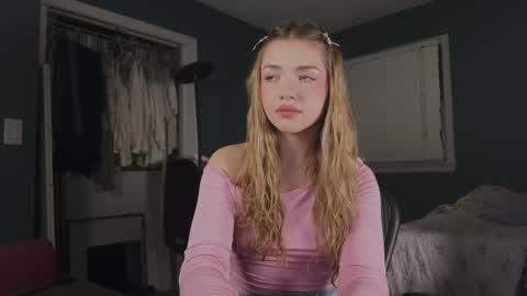 Snapshot of amyjj chatting on September 2025 04:14:01 AM Amy online show from September 2025 04:14:01 AM