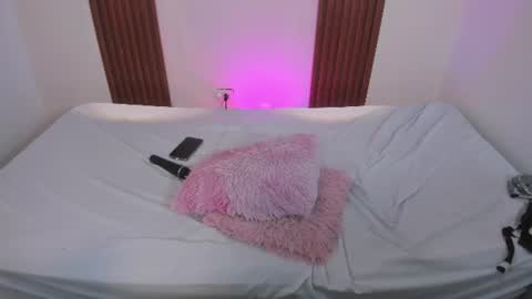 amyprice9 online show from July 2026 01:08:01 AM