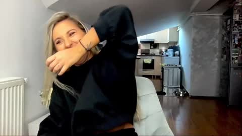 amyroberta92 online show from January 2025 10:17:01 AM