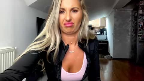 amyroberta92 online show from March 2025 10:07:02 AM