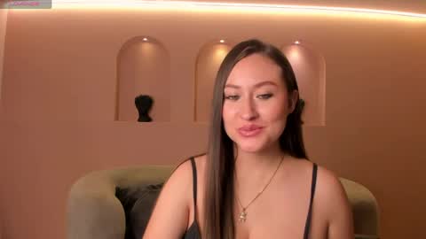 Snapshot of amyrosse_x chatting on May 2026 04:19:01 AM AMY R online show from May 2026 04:19:01 AM