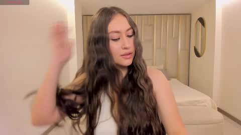 Snapshot of amyrosse_x chatting on May 2026 02:19:01 AM AMY R online show from May 2026 02:19:01 AM