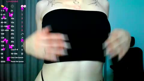 Snapshot of amyvilvet chatting on March 2026 11:33:01 PM amyvilvet online show from March 2026 11:33:01 PM