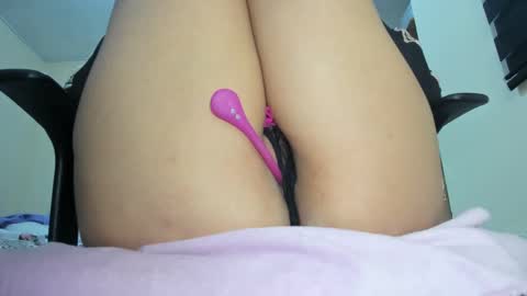 Snapshot of amywalker01 chatting on October 2025 07:22:01 PM amy online show from October 2025 07:22:01 PM