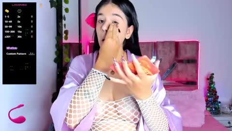 Snapshot of amywesley chatting on December 2024 11:04:01 PM Amy online show from December 2024 11:04:01 PM