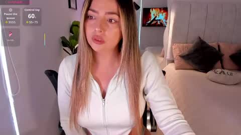Snapshot of amywoods chatting on May 2026 08:59:01 PM online show from May 2026 08:59:01 PM