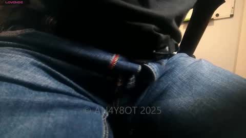 Snapshot of an4y8ot chatting on January 2025 05:56:01 PM A online show from January 2025 05:56:01 PM