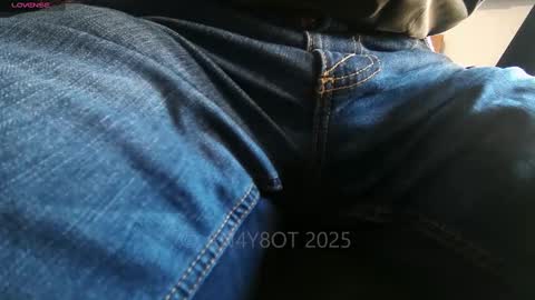 Snapshot of an4y8ot chatting on January 2025 12:27:01 PM A online show from January 2025 12:27:01 PM