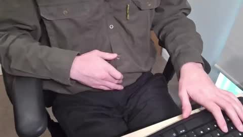 Snapshot of an4y8ot chatting on November 2025 08:47:02 AM A online show from November 2025 08:47:02 AM