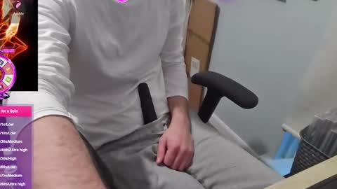 Snapshot of an4y8ot chatting on December 2025 09:15:01 AM A online show from December 2025 09:15:01 AM